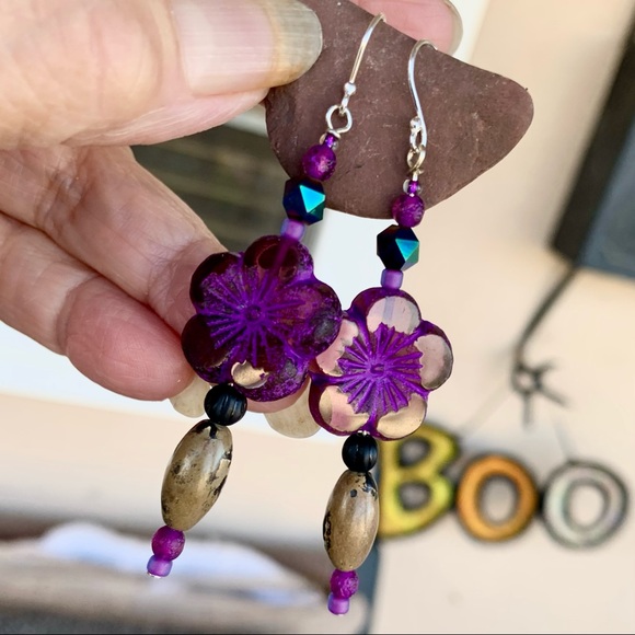 Violet Flower Carved Glass Earrings - Picture 12 of 16